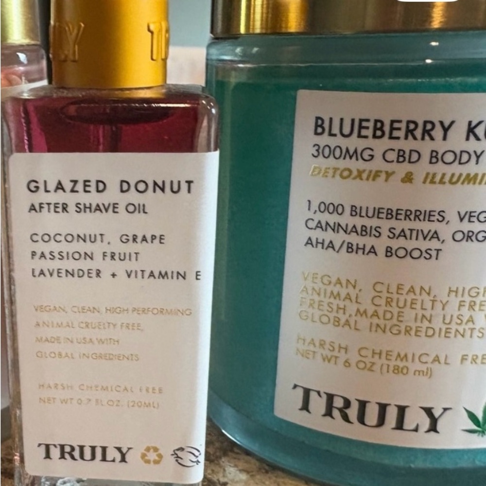 New Truly Bundle - Picture 2 of 4